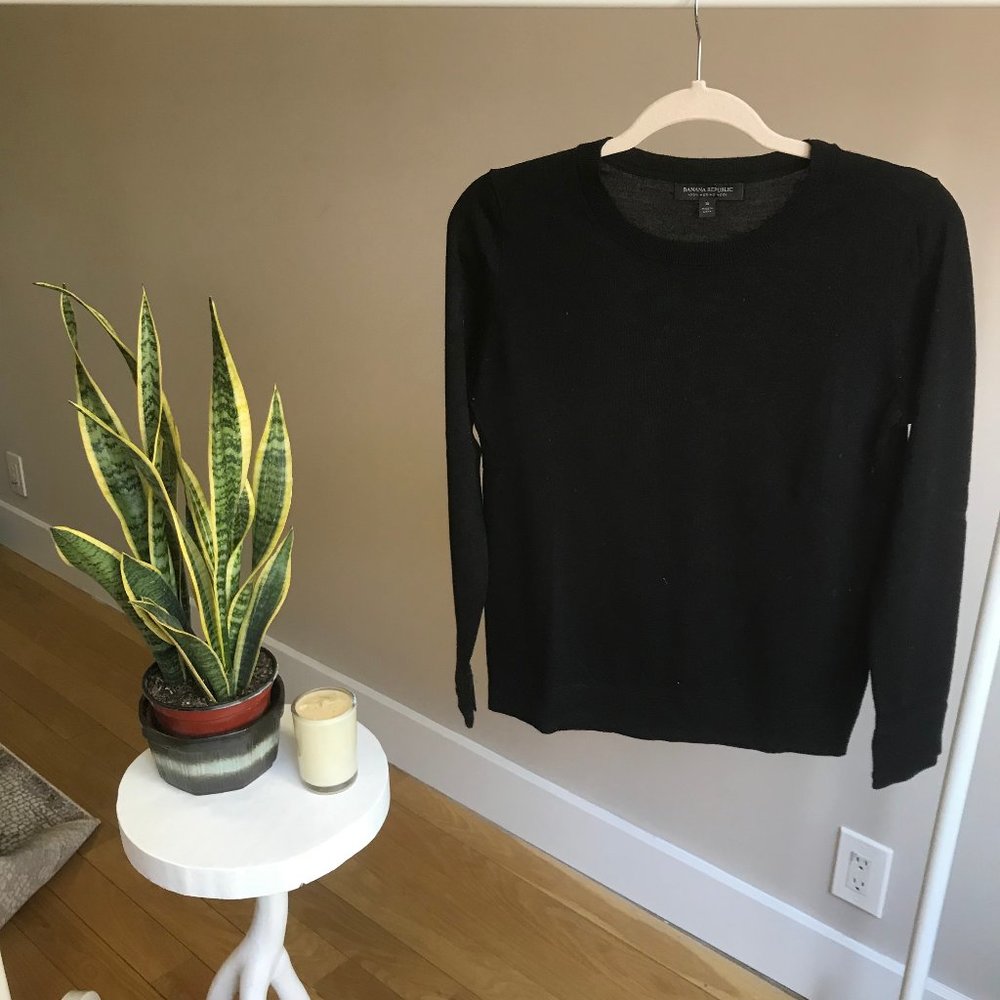 Banana Republic Black Crewneck Wool Sweater